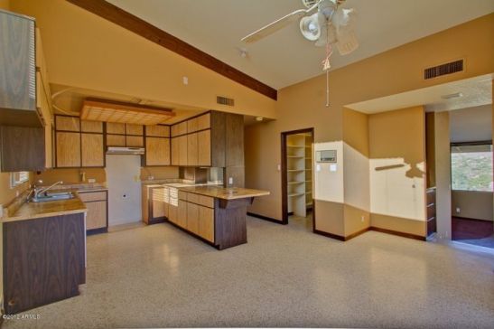 5646 N CAMELBACK CANYON DR 3