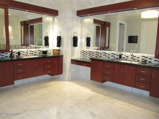 15215 N KIERLAND BLVD 934 4