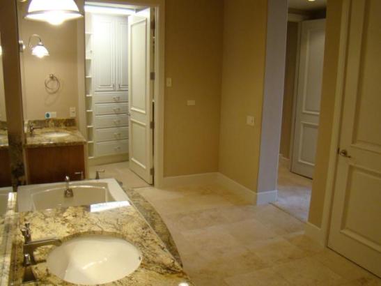 2402 E ESPLANADE LN PH2 2