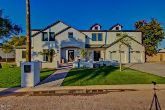 5524 E CALLE DEL PAISANO -- Phoenix, AZ 85018