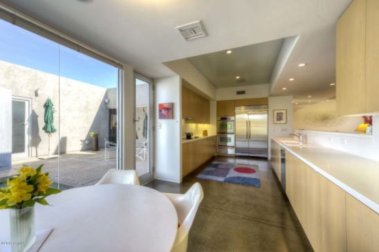 8925 N ARROYA GRANDE DR Phoenix, AZ 85028 5