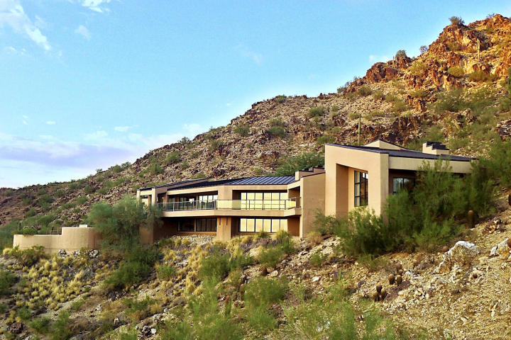 7403 N Las Brisas LN Paradise Valley, AZ 85253