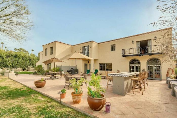 COUNTRY CLUB PLACE 1