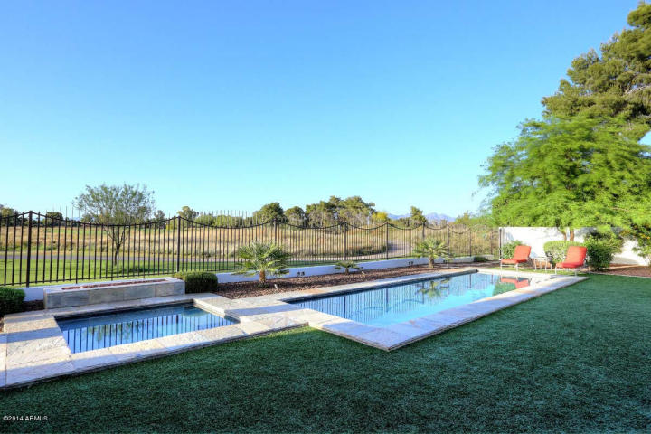When you’re spending $3.65Million Golf Etiquette need not apply; On the Greens  at Paradise Valley’s Camelback Country&nbsp;Club!