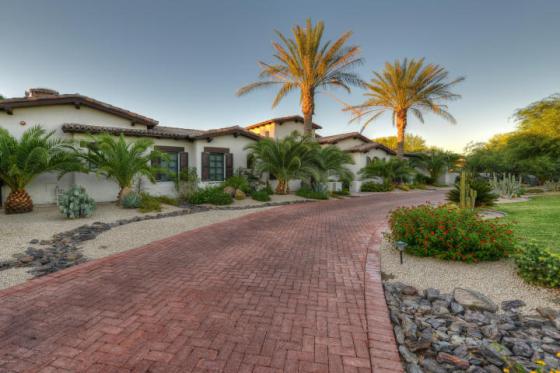 5761 N CASA BLANCA DR Paradise Valley, AZ 85253 2