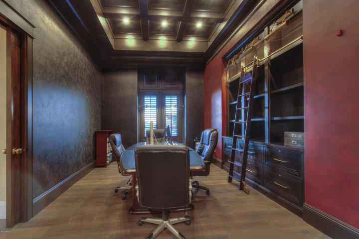 2659 E LOVEBIRD LN Gilbert, AZ 85297 4