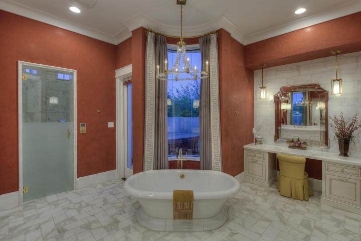 2659 E LOVEBIRD LN Gilbert, AZ 85297 9