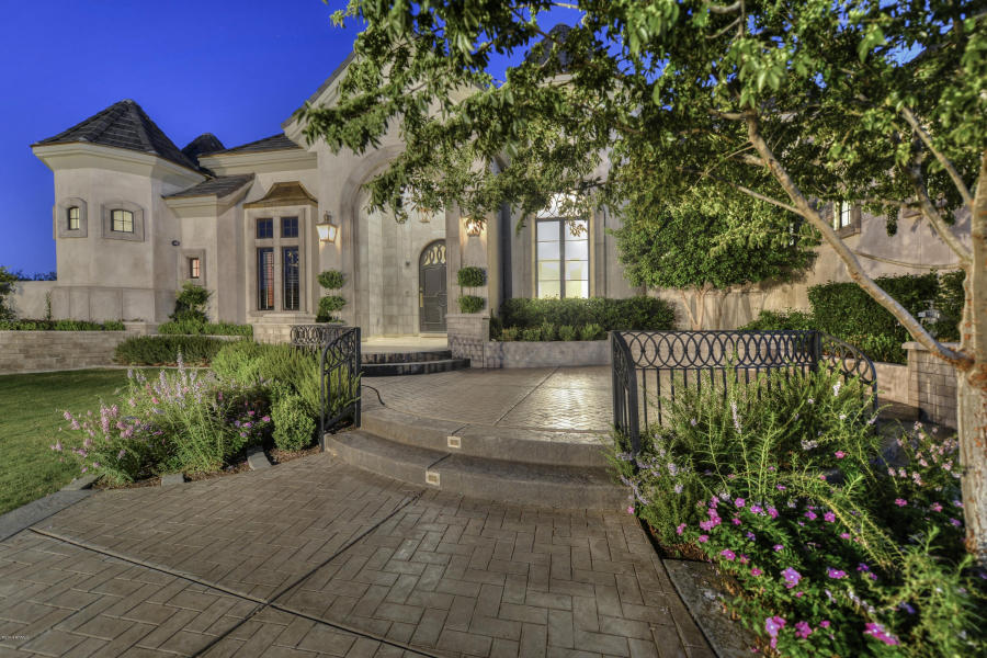 2659 E LOVEBIRD LN Gilbert, AZ 85297