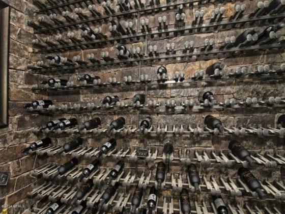 3445 N VALENCIA LN Phoenix, AZ 85018 9