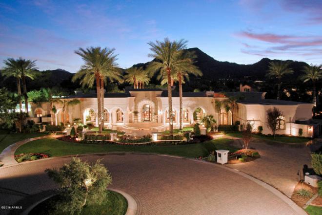 6347 E Royal Palm RD