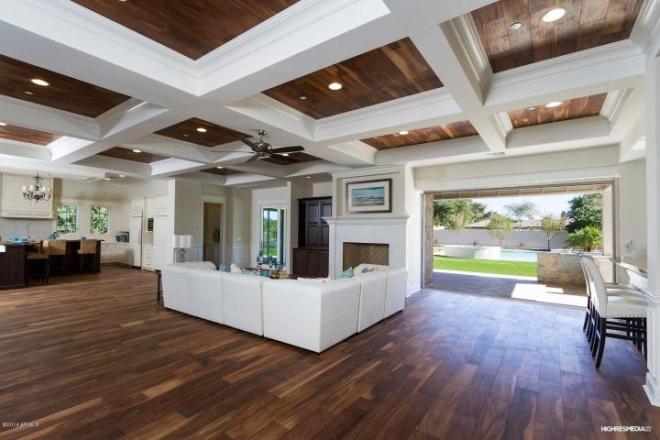 4635 N LAUNFAL AVE Phoenix, AZ 85018 1