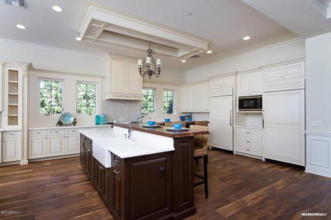 4635 N LAUNFAL AVE Phoenix, AZ 85018 2