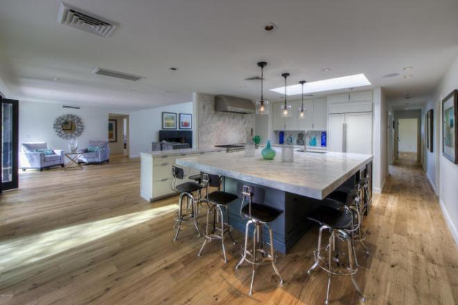 4435 N LOS VECINOS DR Phoenix, AZ 85018 6