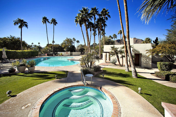 Casa Blanca Paradise Valley  Contemporary Chic Style Townhouse 17