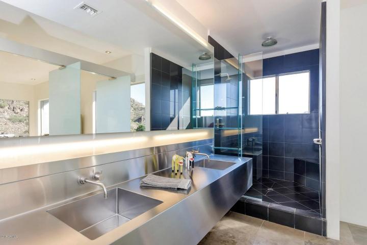 Redesigned Modernistic home with stunning views up for grabs at $1.675 Million 13