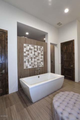 New Modern-Day Luxury in Peoria, Arizona 10