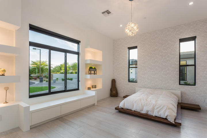 sexy contemporary showpiece in Peoria 21