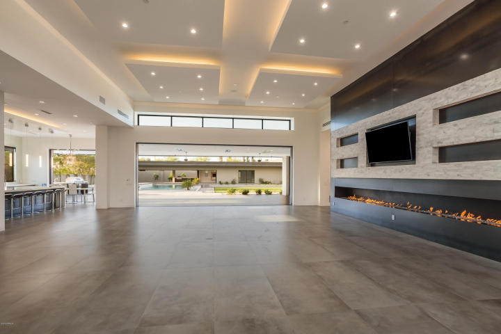 sexy contemporary showpiece in Peoria 3