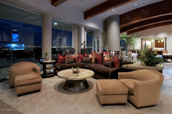 A Dramatic Circular Home Overlooking the Tucson Desert &amp; Skyline 1