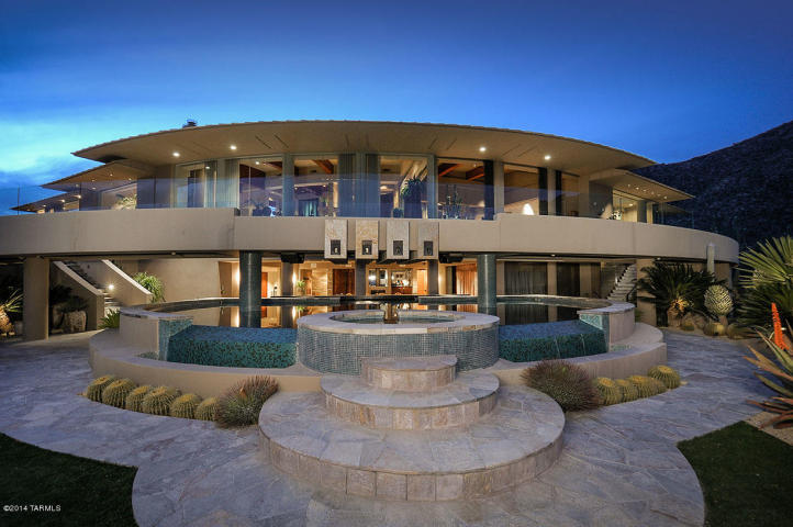 A Dramatic Circular Home Overlooking the Tucson Desert &amp; Skyline 19