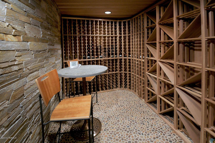 A Dramatic Circular Home Overlooking the Tucson Desert &amp; Skyline 20