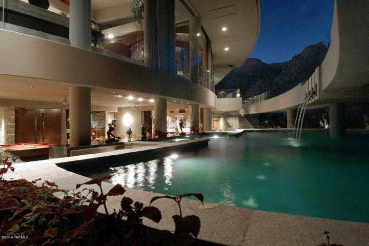 A Dramatic Circular Home Overlooking the Tucson Desert &amp; Skyline 24