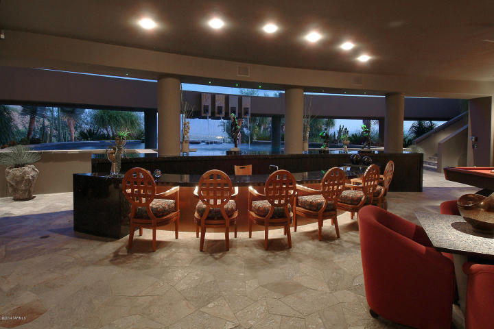 A Dramatic Circular Home Overlooking the Tucson Desert &amp; Skyline 6