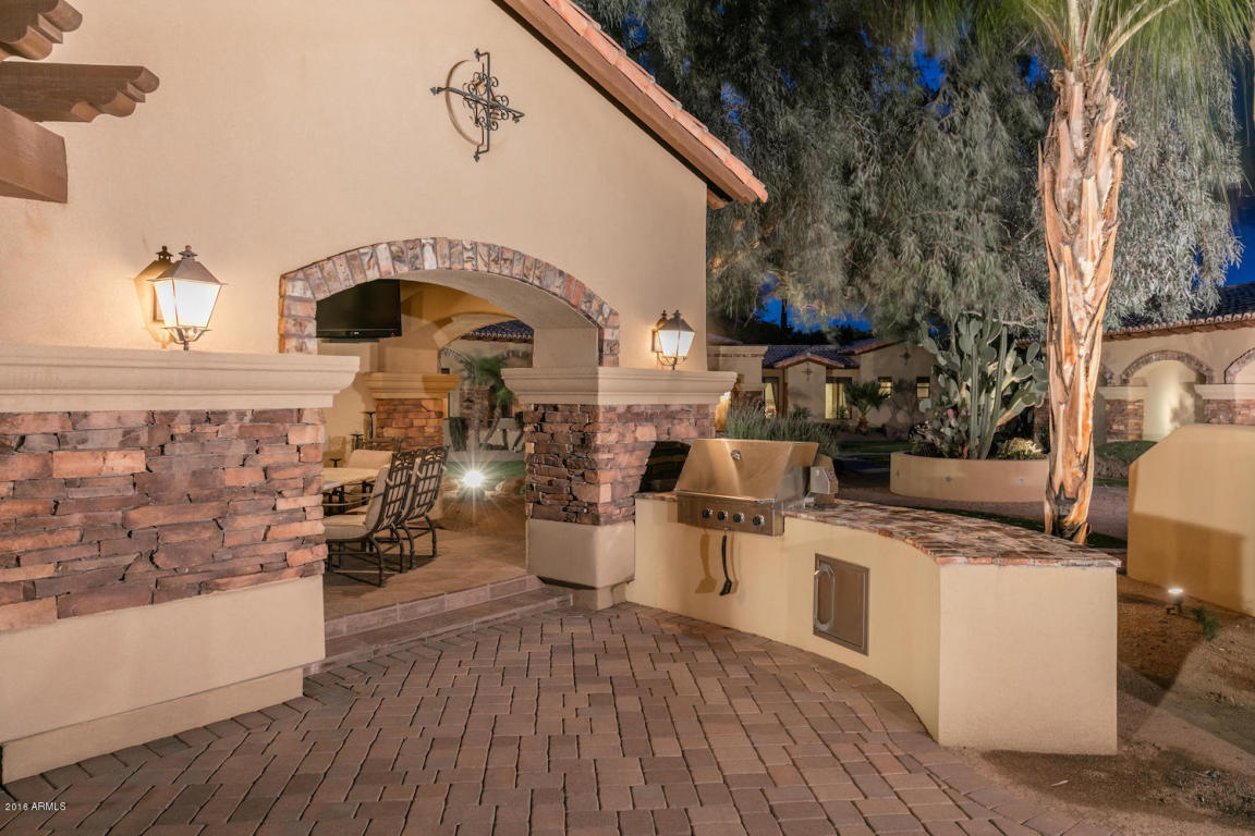 Elegant Spanish Mediterranean Paradise Valley estate with old world charm heads to auction May 26th 2016 10