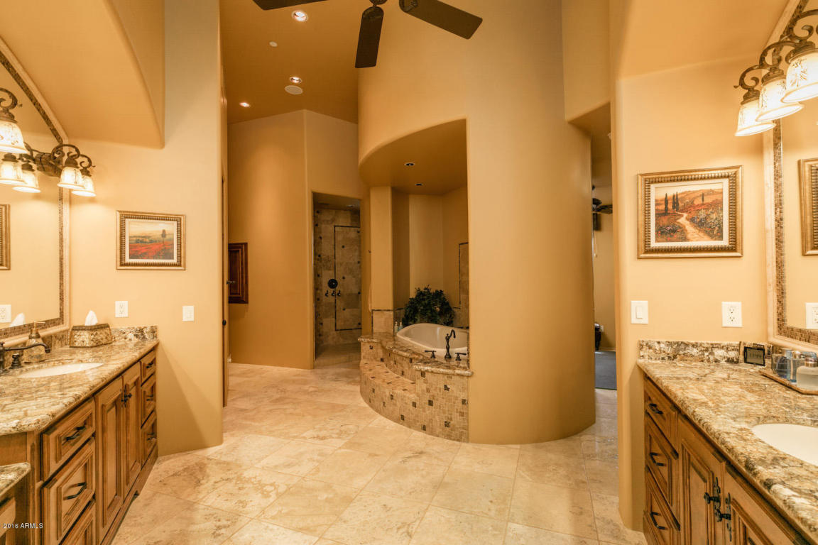 Elegant Spanish Mediterranean Paradise Valley estate with old world charm heads to auction May 26th 2016 8