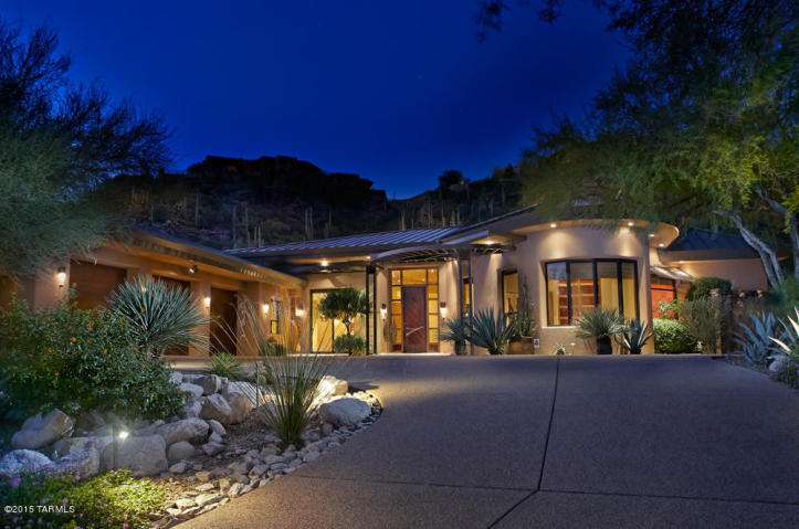Steady 109 Luxury homes sold in the Valley of the Sun in April 2016 1