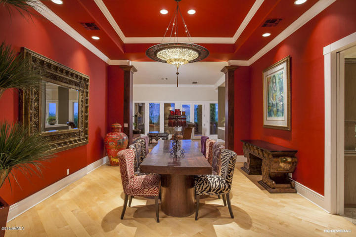 live-lavishly-for-18k-a-mo-at-this-paradise-valley-mansion-5