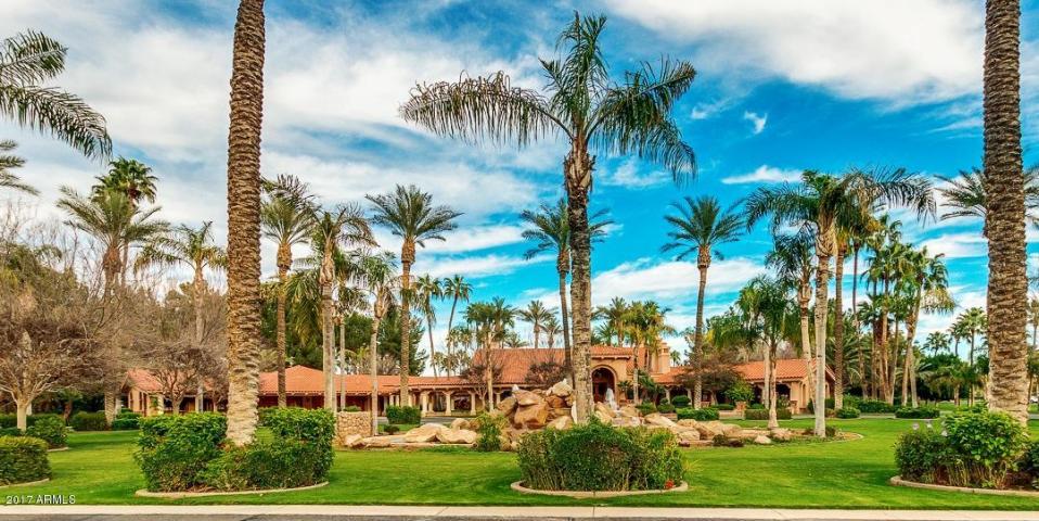 private-islands-in-the-desert-for-sale-18