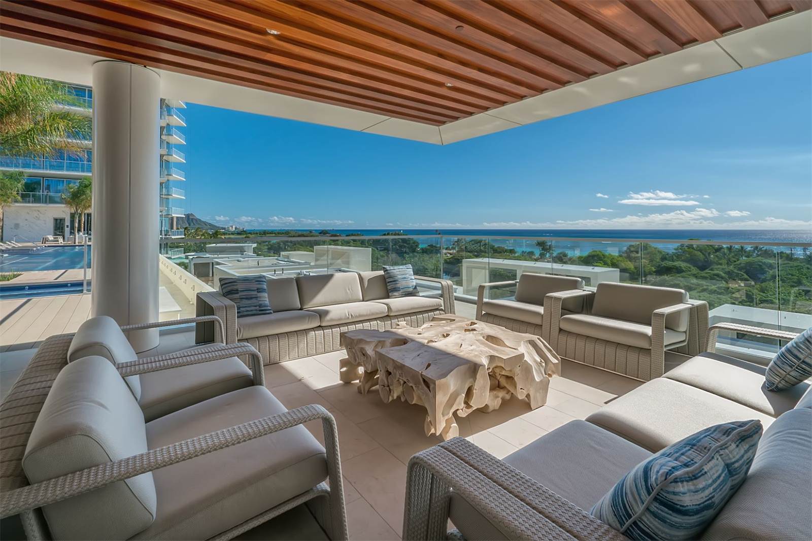 Waiea Grand Penthouse 5