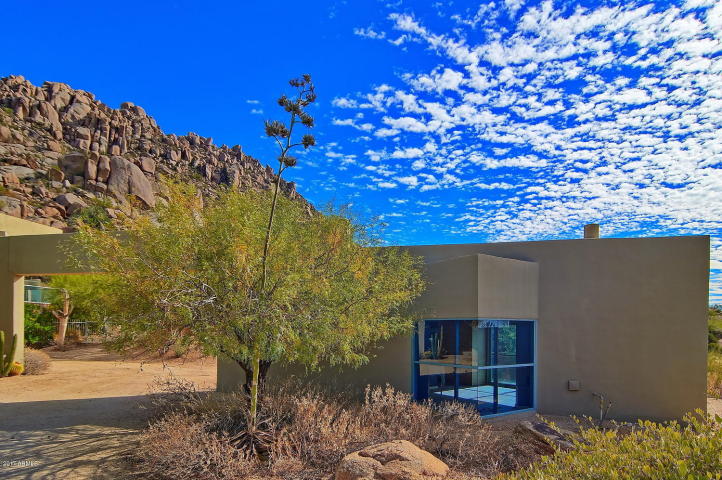 $1.4M Scottsdale Contemporary nestled amongst the Boulders, designed by two famous architects, &amp; has 1400 bottle wine cellar 2