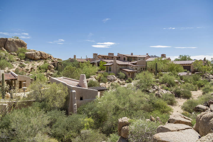 Estancia Scottsdale Southwestern adobe-style compound set amongst boulders to sell at auction 1
