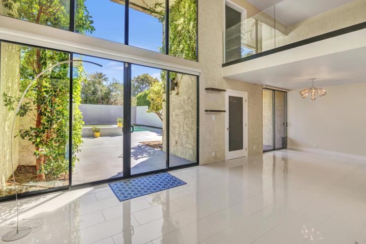 Ravishing Al Beadle designed town home with private pool &amp; spa 3