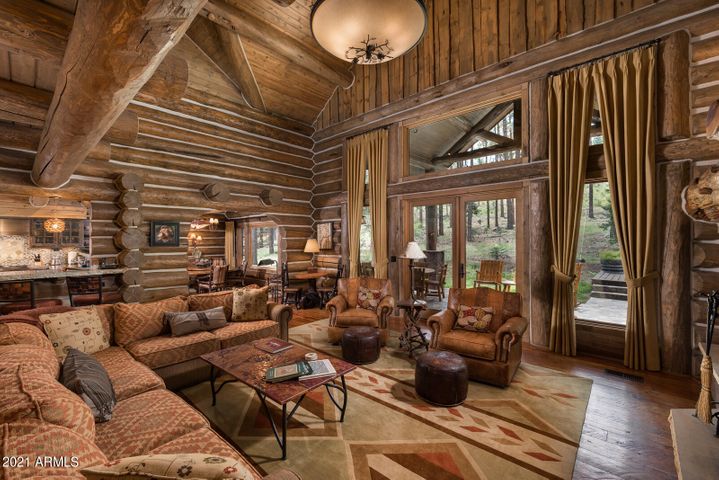 Log 🪵 Cabin Luxury: In Arizona, there’s no place like this log home ...
