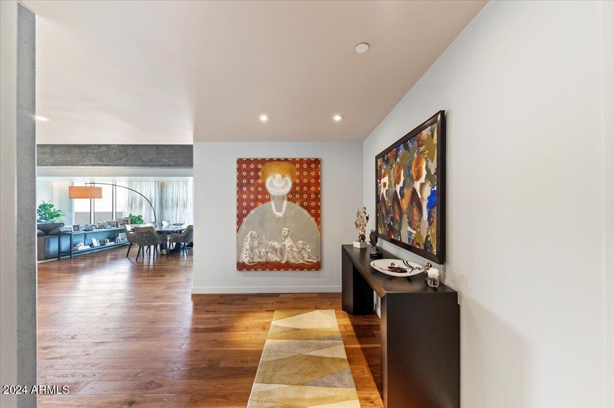 Curated visual reference: Visual Reference: 3 5M Luxurious Contemporary Penthouse Combining 2 Units Atop